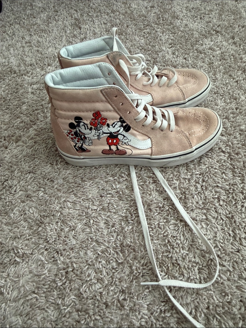 Vans High-Top Sneakers in Light Pink  suede with Mini mouse